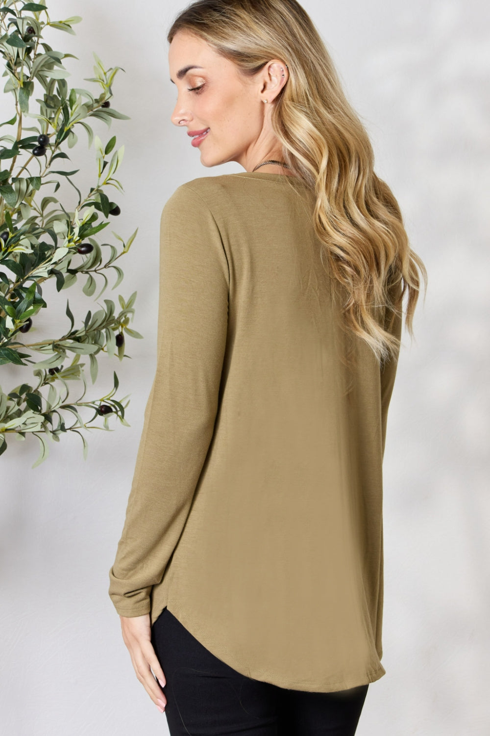 Zenana Full Size V-Neck Long Sleeve Top (S)