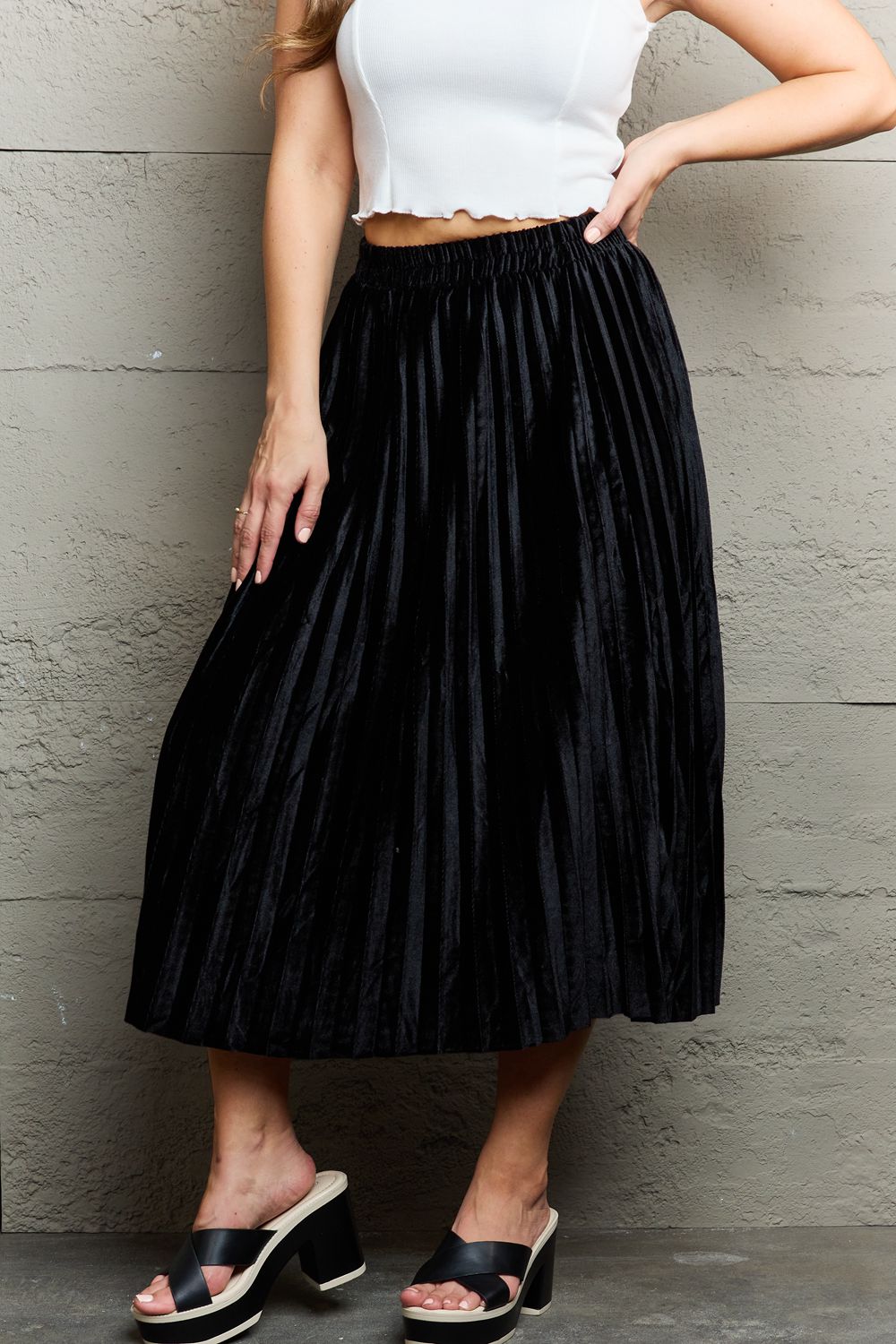 Ninexis Accordion Pleated Flowy Midi Skirt (OS)